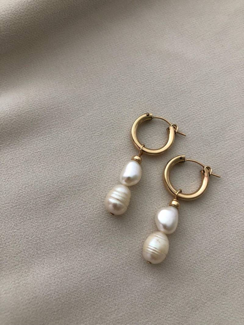 Eilish Gold Perle Creolen | Tropfen Ohrringe Chunky Dicke 14Kt Filled Schmuck Für Jeden Tag Demi Fine von standingoaccessories