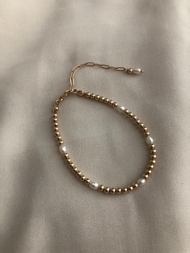 Valli Gold Perlen Armband | Zierliches Kugel Dünnes Perlenarmband Feiner Schmuck Moderner Perlenschmuck Valli Gold Perlen Armband | Zierliches Kugel Dünnes Perlenarmband Feiner Schmuck Moderner Perlenschmuck von standingoaccessories