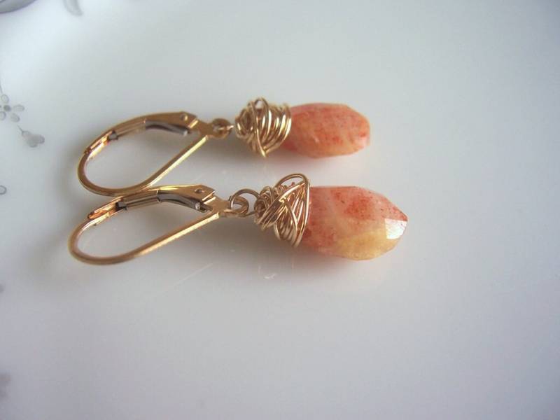 Sonnenstein Und Golddraht Umwickelte Ohrringe, Schmuck, Edelstein Schmuck von starrydreams