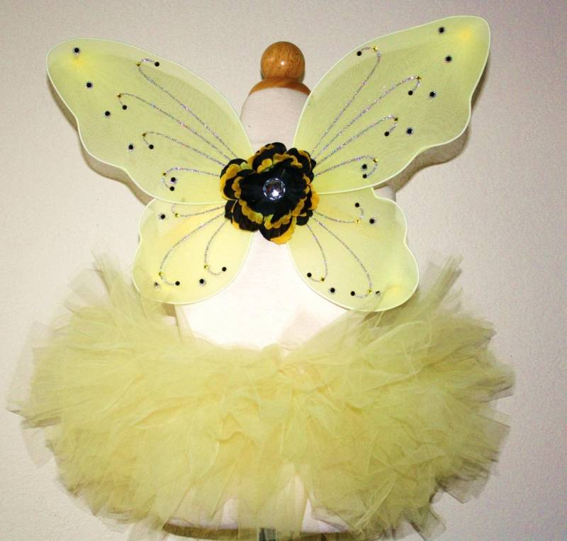 Hummel Cutie Benutzerdefinierte Tutu Kostüm - Umfasst, Tutu, Wand Und Kopfstück Hummel Cutie Benutzerdefinierte Tutu Kostüm - Umfasst, Tutu, Wand Und Kopfstück von starvisions