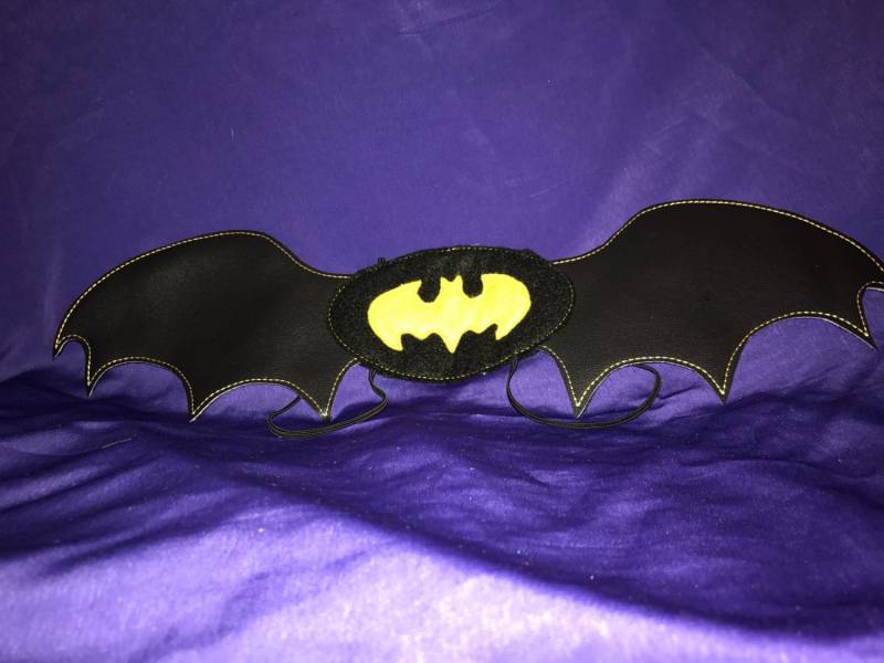 Individuell Bestickte Fledermausflügel Individuell Bestickte Fledermausflügel von starvisions