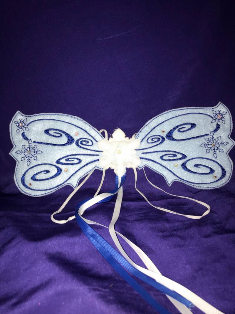 Individuell Bestickte Schneekönigin Feenflügel Mit Swarovski-Kristallen Individuell Bestickte Schneekönigin Feenflügel Mit Swarovski-Kristallen von starvisions