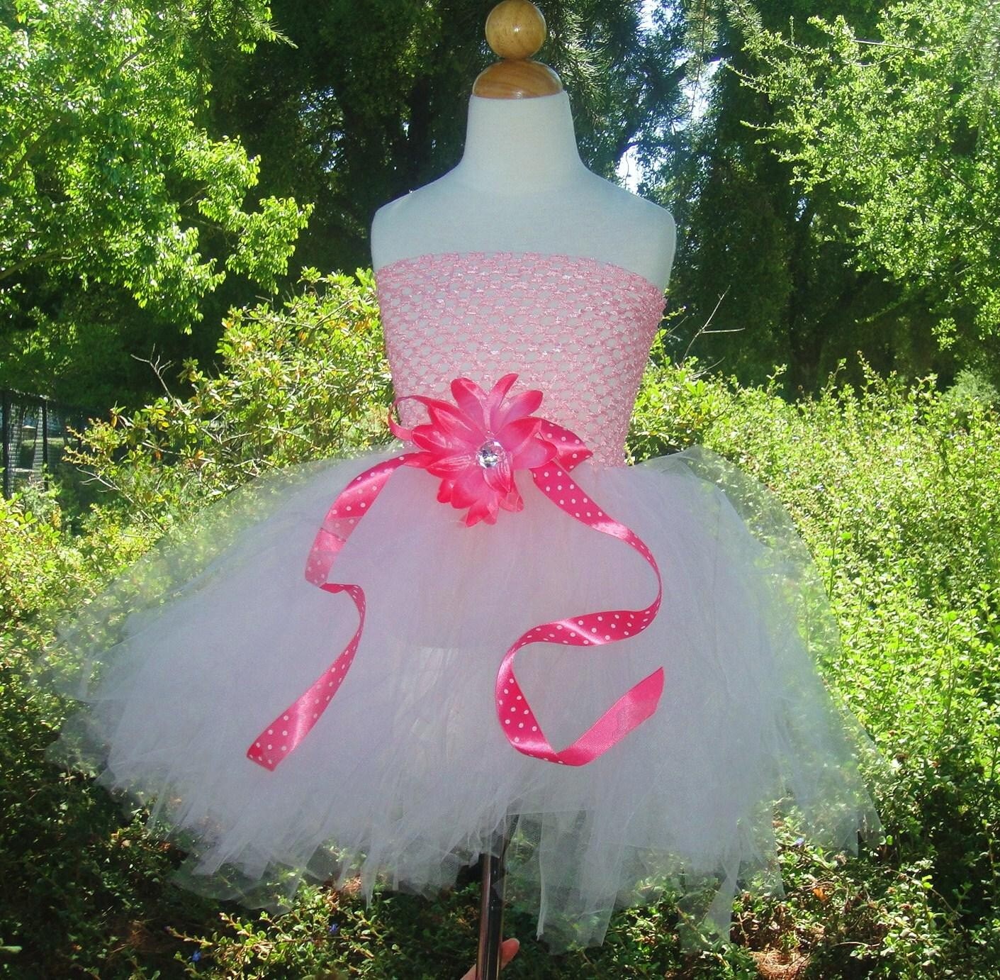 Schöne Prinzessin Pink Polka Dot Säugling Oder Kleinkind Tutu Kleid - Kommt Mit Passenden Haarspange Stirnband Schöne Prinzessin Pink Polka Dot Säugling Oder Kleinkind Tutu Kleid - Kommt Mit Passenden Haarspange Stirnband von starvisions