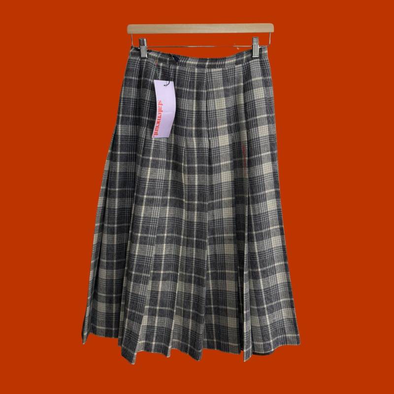 90S Wool Midi Skirt in Grey & Beige Check | Made Italy Vintage School Girl Look Statemeant von statemeantvintage