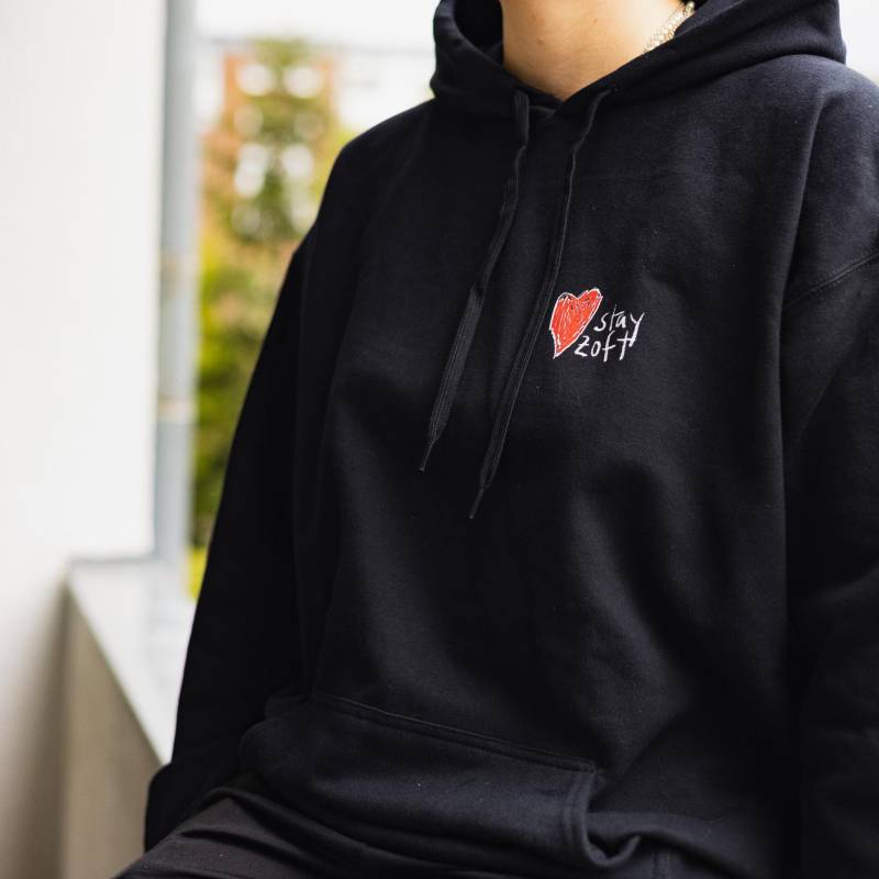 Cozy Black „Small Two Hearts" Hoodie | Stayzoft von stayzoft