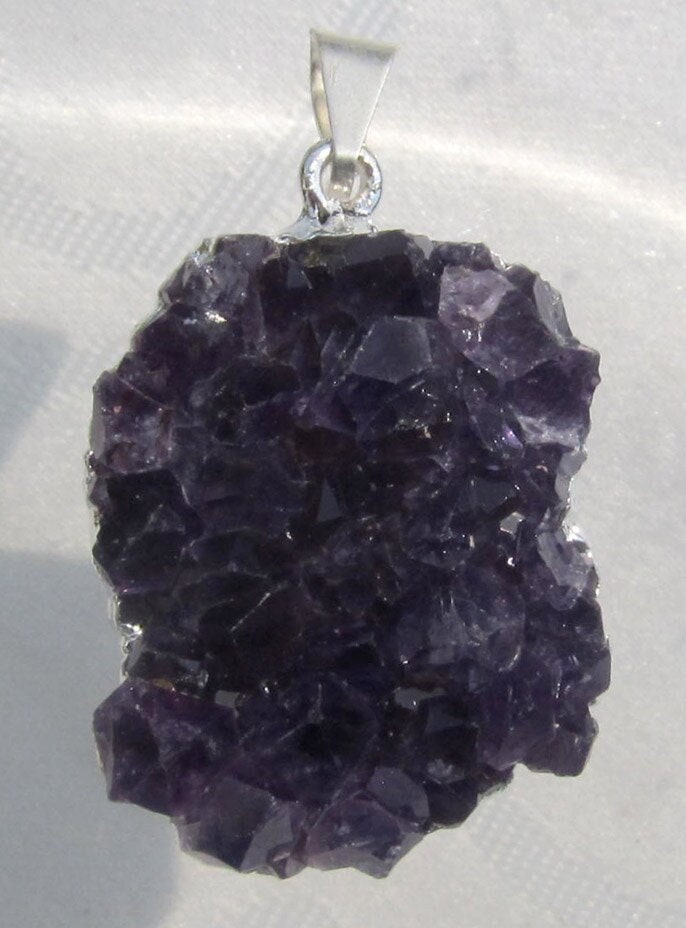 Amethystkristall Anhänger Galvanisiert, Drusenstück Mit Öse, 28 Mm von steindepot