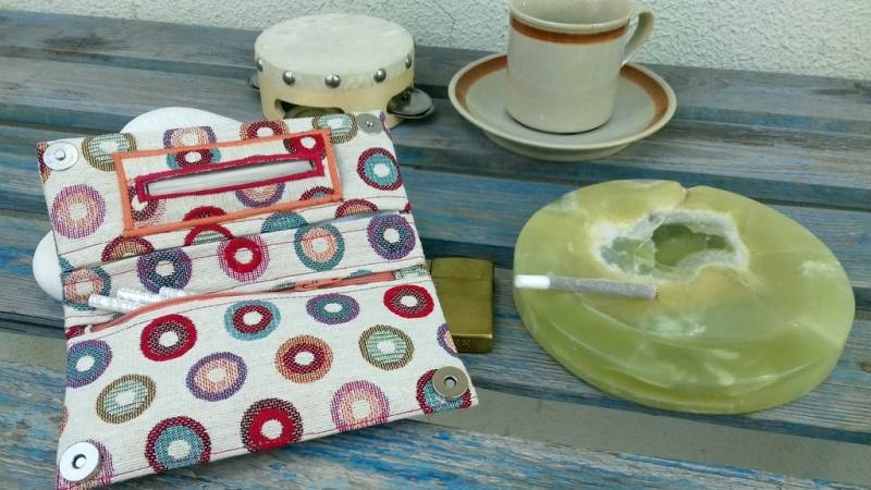 Drehtabaktasche, Gobelinstoff, Bunte Punkte, Pfirsich Und Roter Faden, Rauchzubehör, Tabakhalter, Tabakbeutel, Handgemachtes Etui Drehtabaktasche, Gobelinstoff, Bunte Punkte, Pfirsich Und Roter Faden, Rauchzubehör, Tabakhalter, Tabakbeutel, Handgemachtes Etui von stellanta