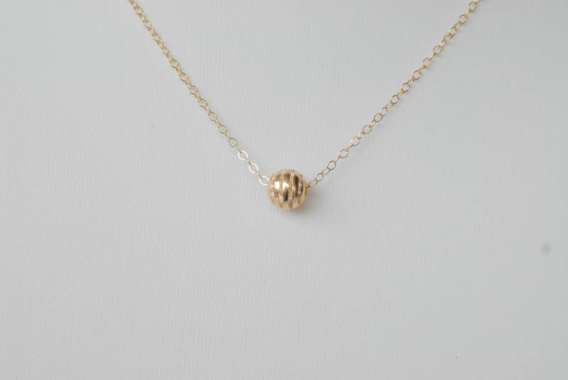 14Kt Gold Filled Gestreifte Stardust Perlenkette, Einzigartige Zierliche Halskette, Alltägliche Geschenk Für Sie 14Kt Gold Filled Gestreifte Stardust Perlenkette, Einzigartige Zierliche Halskette, Alltägliche Geschenk Für Sie von stephaniehuang