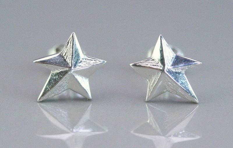 Silberne Sternohrringe, Feste Silberne Kleine Sternschmuck, Moderner Schmuck Silberne Sternohrringe, Feste Silberne Kleine Sternschmuck, Moderner Schmuck von stephanielemelin