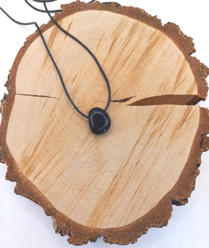 Turmalin Tropfenanhänger, Schörl Kette Mit Veganen Band Turmalin Tropfenanhänger, Schörl Kette Mit Veganen Band von sternenstaubmagie