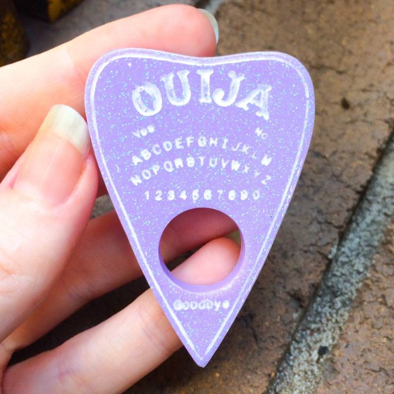Pastell Lila Glitter Ouija Planchette Pin Handgemachte Resin Brosche, Sterngesicht von sternfacesternface