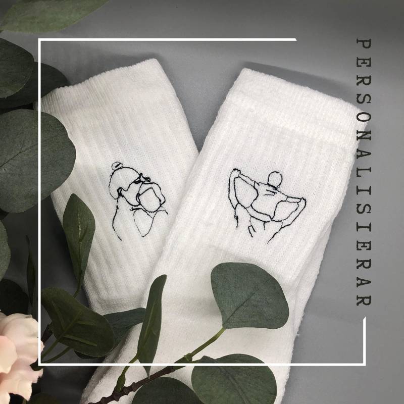 Tennissocken Bestickt Mit Lineart Bild, Muttertag Vatertag Geschenk Zur Geburt Personalisierbar Tennissocken Bestickt Mit Lineart Bild, Muttertag Vatertag Geschenk Zur Geburt Personalisierbar von stickdich