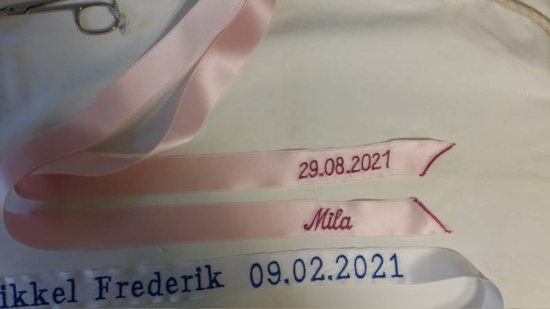 Satinband 2, 5 cm Name Und Datum Bestickt Für Taufkleid von stickgud