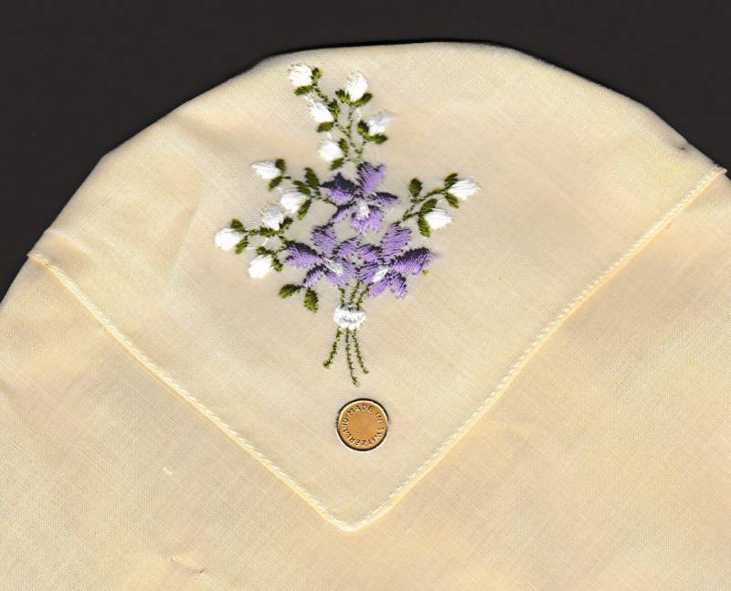 Taschentuch Veilchen Text Oder Und Name Gestickt von stickgud