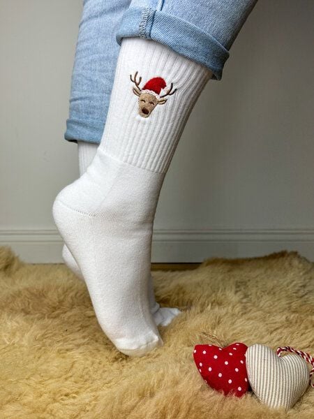 sticknic Socken mit Weihnachts Rentier Motiv gestickt - Minimalistische Stickerei - Tennissocken - Kuschelsocken - Geschenk Weihnachten - Weihnachtssocken von sticknic