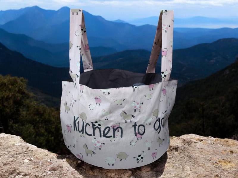 Personalisierbare Kuchentasche - Bestickt & Wendbar | Nachhaltige Stofftasche Für Kuchen Und Gebäck von stickverliebt