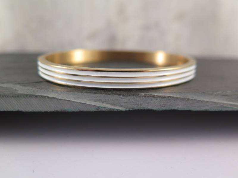 Armreif - Streifen Muster Weiss Emaille Edelstahl Vergoldet Geometrisch Schmal Freundschaftsarmband Tolles Geschenk von stilkomplex