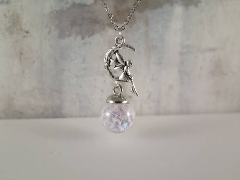 Halskette - Fee Im Mond Mit Schimmerndem Stern Glasball Edelstahl Kette Engel Pailetten Weiss Bezauberndes Geschenk Glas Liebe von stilkomplex