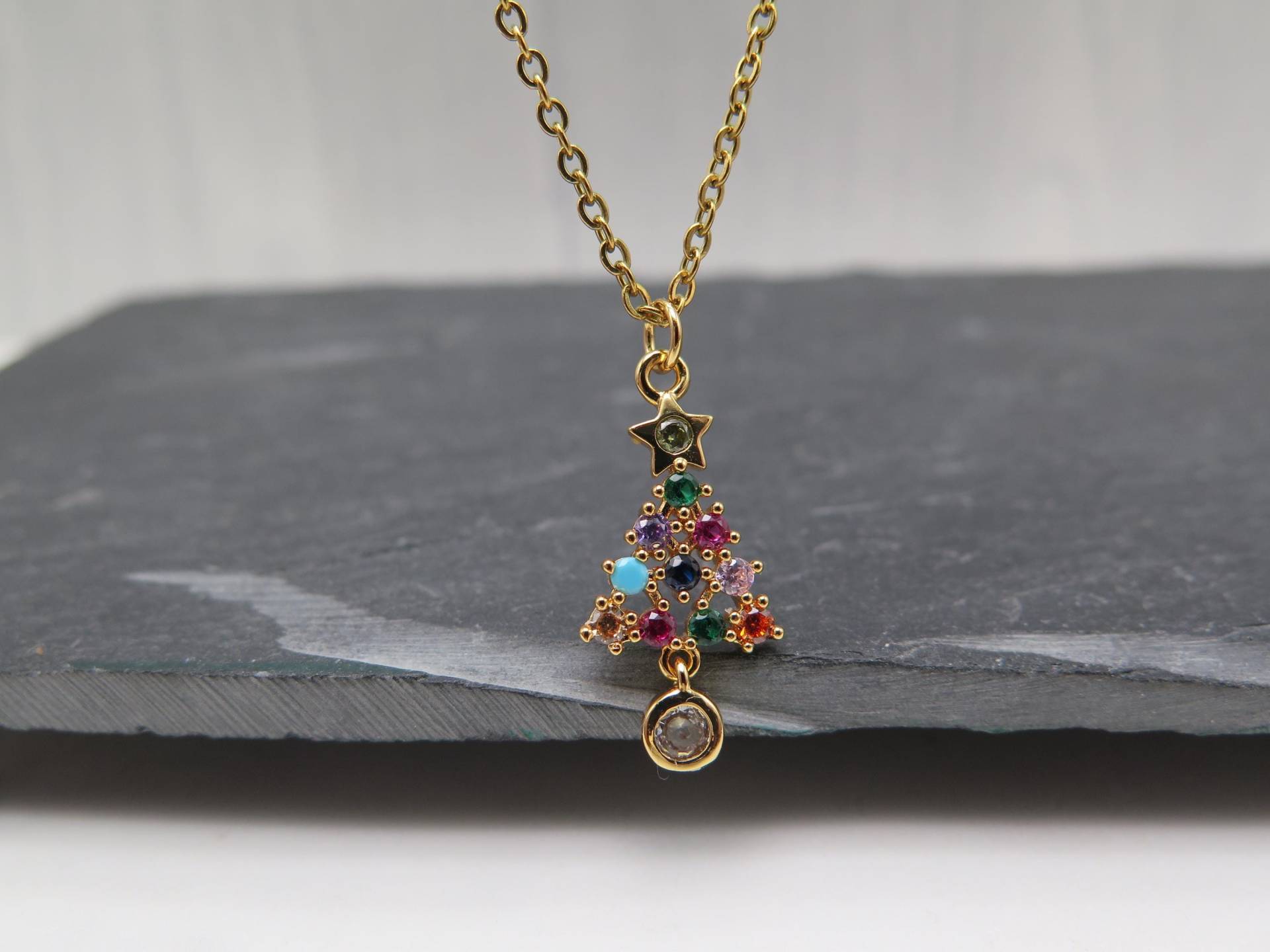 Kette Weihnachten - Weihnachtsbaum Stern + Hänger Edel Vergoldet Glitzer Kristalle Tannenbaum Winter Sterne Liebe Geschenk Kugeln Bunt Süß von stilkomplex