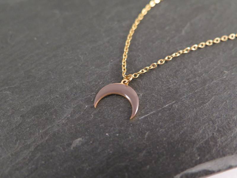 Mond Kette - Mondsichel Emaille Coffee Braun Halskette Halbmond Vergoldet Tolles Planeten Geschenk Himmel Erde Zierlich Liebe Freundin Süß von stilkomplex