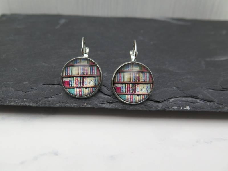 Ohrhänger - Bibliothek Bücher Ohrringe Versilbert Hänger Vintage Look Glascabochon Geschenk Leseratten Bücherei Liebe Blatt Uni Lesen von stilkomplex