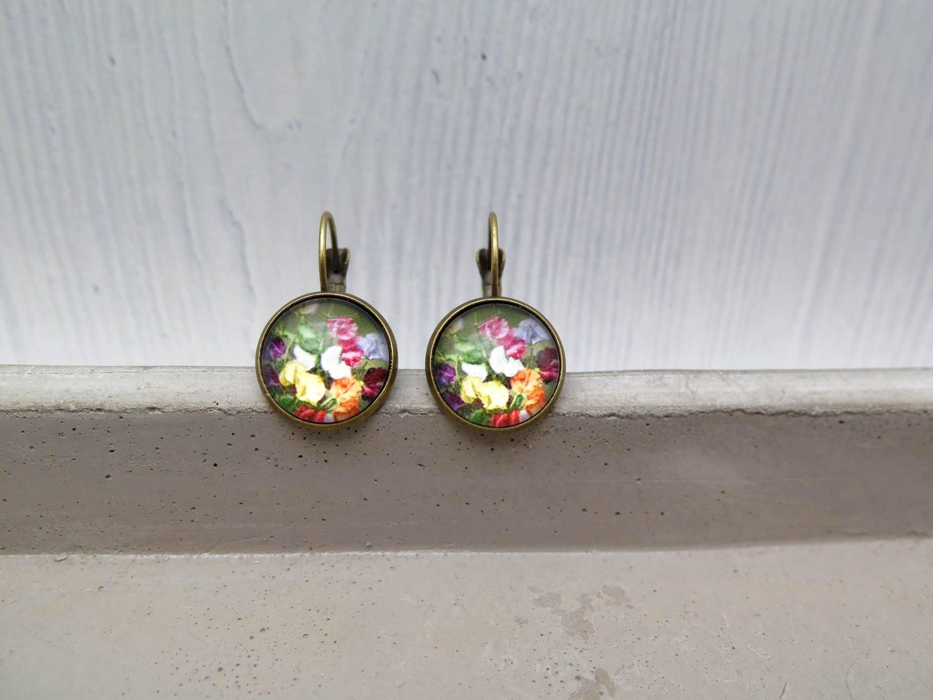 Ohrhänger - Bunte Blumenwiese Mohn Ohrringe Bronzefarben Mohnblumen Vintage Look Glascabochon Geschenk Retro Blume Blumenschmuck Schmuck von stilkomplex