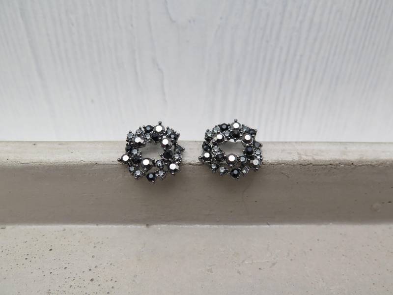 Ohrstecker Kranz - Anthrazit Grau Schwarz Gunmetal Glitzer Kristalle Rauchig Edel Schmuck Ohrringe Geschenk Gothic Mystisch Liebe Anlass von stilkomplex