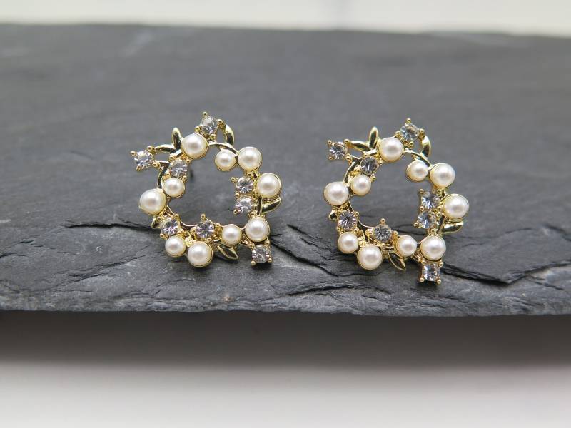 Ohrstecker Kranz - Perlen Kristalle Schmetterling Vergoldet Weiss Glitzer Edel + Fein , Tolles Geschenk Boho Hochzeit Verlobung von stilkomplex