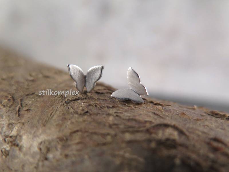 Ohrstecker - Schmetterling Versilbert Frühling Sommer Schmuck Vogel Liebe Falter Fein Hochzeit Tiere Stecker Geschenk Freundin Natur Farbe von stilkomplex