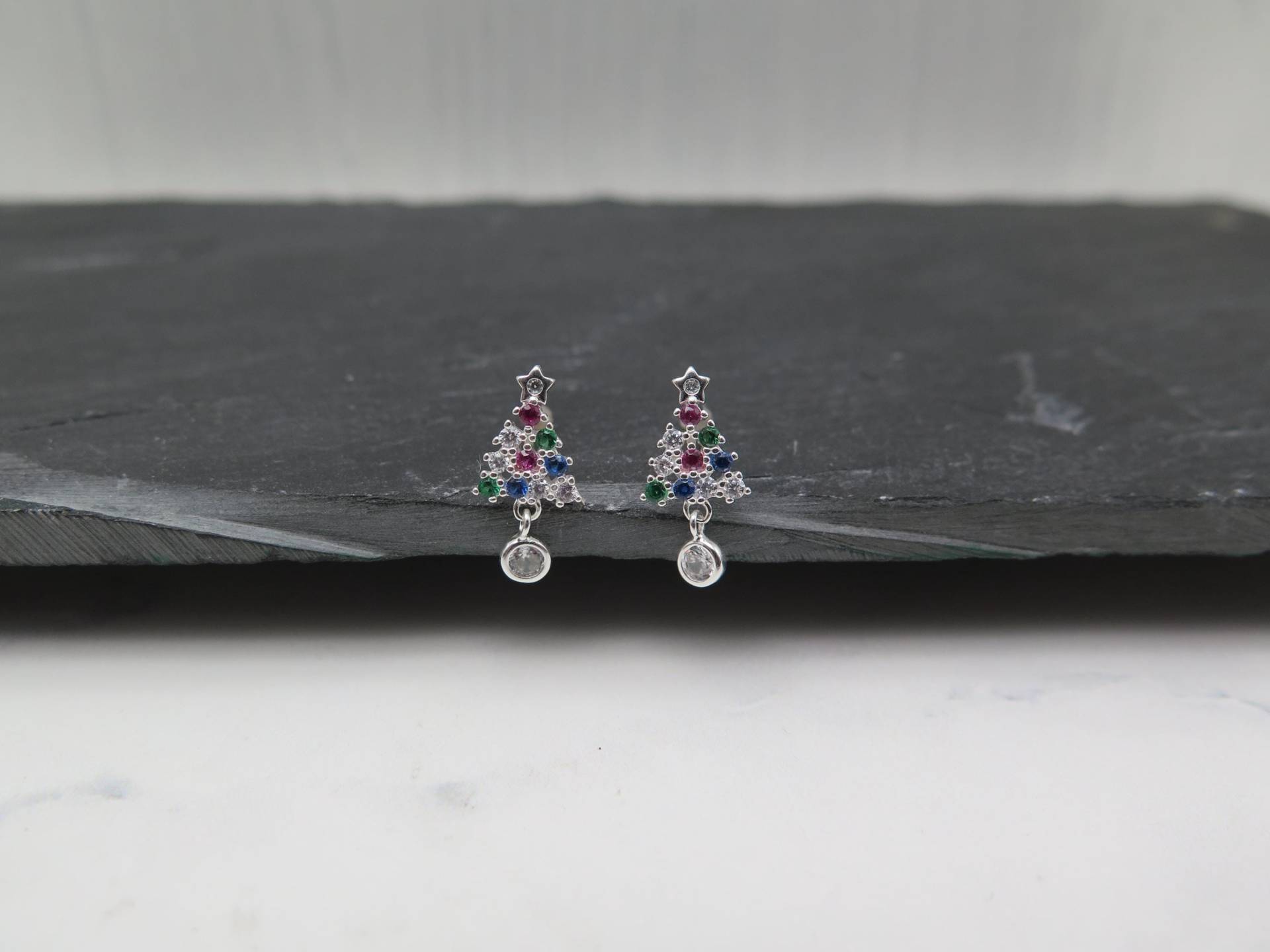 Ohrstecker Weihnachten - Weihnachtsbaum Stern + Hänger Edel Versilbert Glitzer Kristalle Tannenbaum Winter Sterne Liebe Geschenk Bunt Süß von stilkomplex