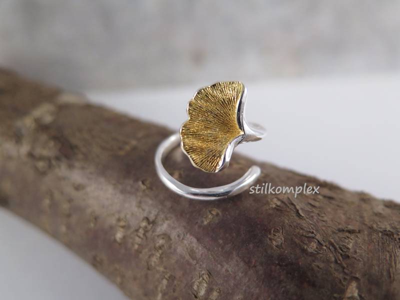 Ring - Ginkgo Versilbert Teilvergoldet Verstellbar Ginkgoblatt Ginkgobaum Freundschaft Liebe Blüte Glück Geschenk Schmuck Pflanze Herz Süß von stilkomplex