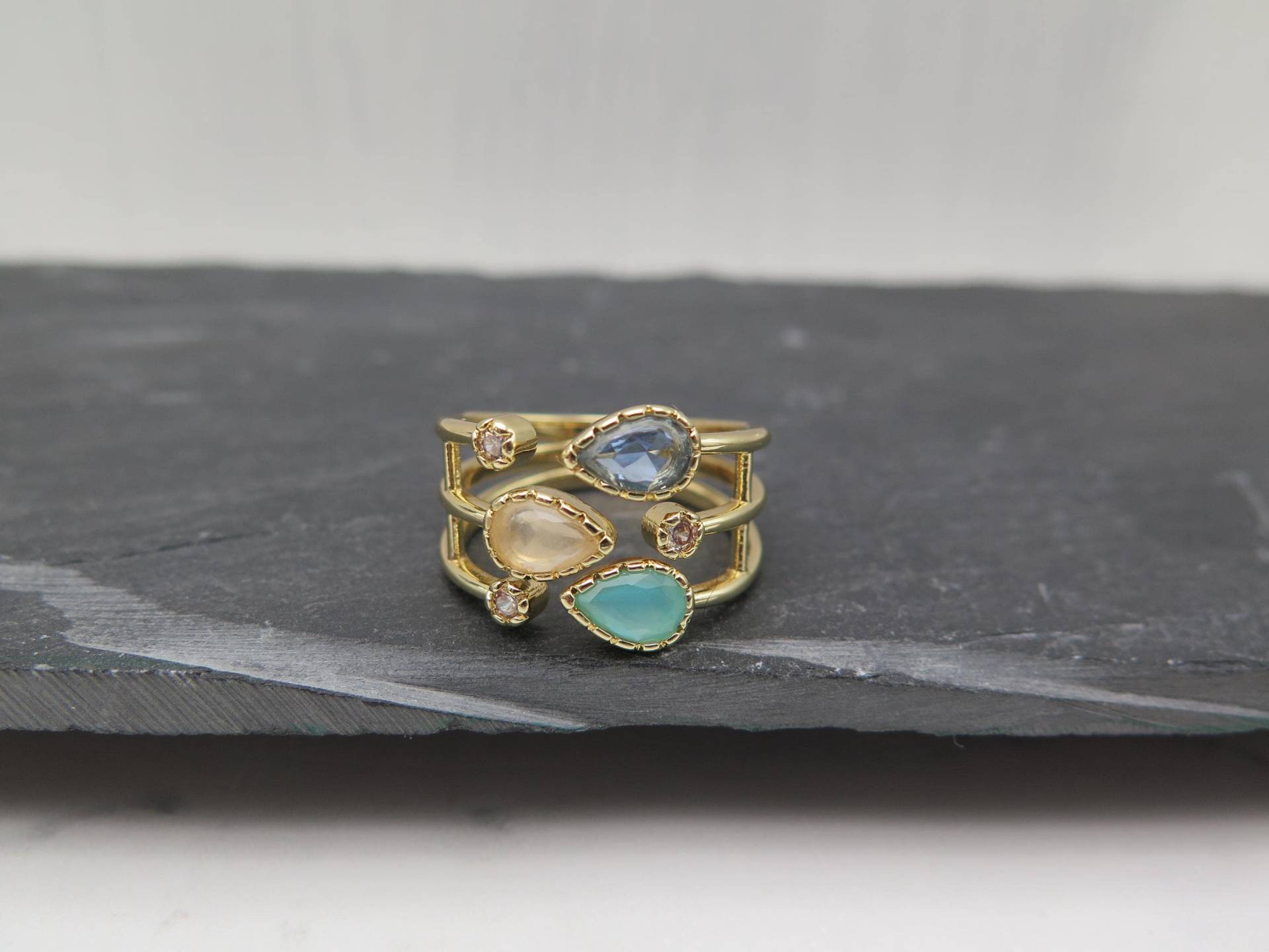 Ring Glitzer Kristalle - Tropfen Zirkonia Vergoldet Verstellbar Beige Champagner Türkis Grün Bandring Geschenk Schmuck Liebe Statement von stilkomplex