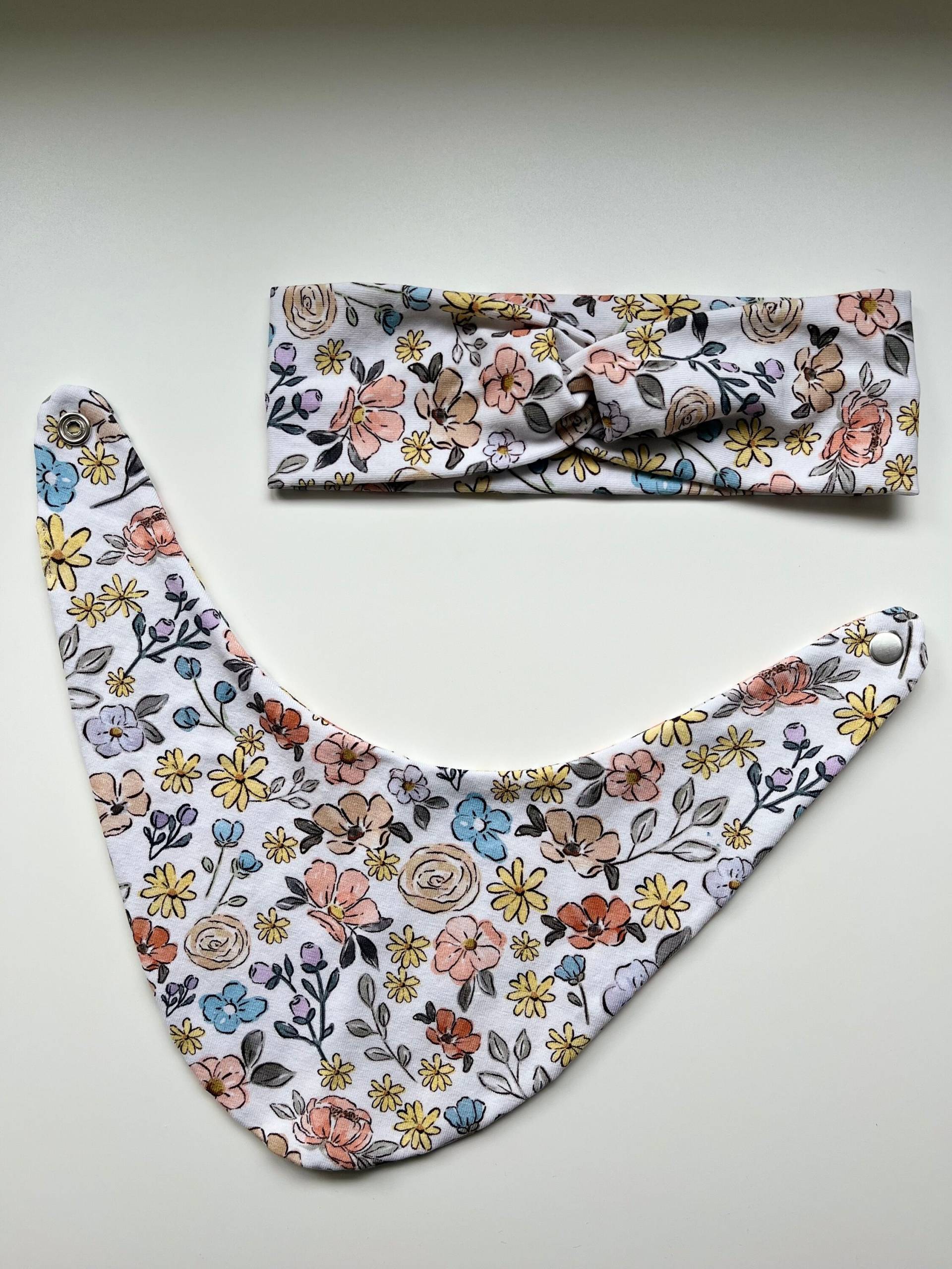 2Tlg Set Stirnband Halstuch Baby Kind Mädchen Junge Unisex Geschenk Geschenkidee Handgemacht Blumen Boho Vintagelook Blumenmotiv von stilwerk3