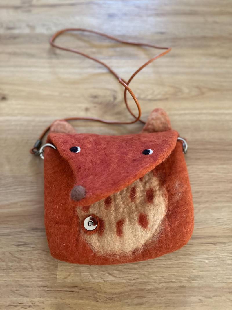 Filz Umhängetasche Fuchs Tasche Handgemacht Kindergartentasche Wald Herbst Mädchen Jungen Schultertasche Geschenk Idee Design von stilwerk3