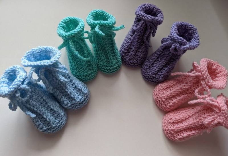 Babyschuhe Erstlingsschuhe Strickschuhe Zopfmuster von stoeberbude