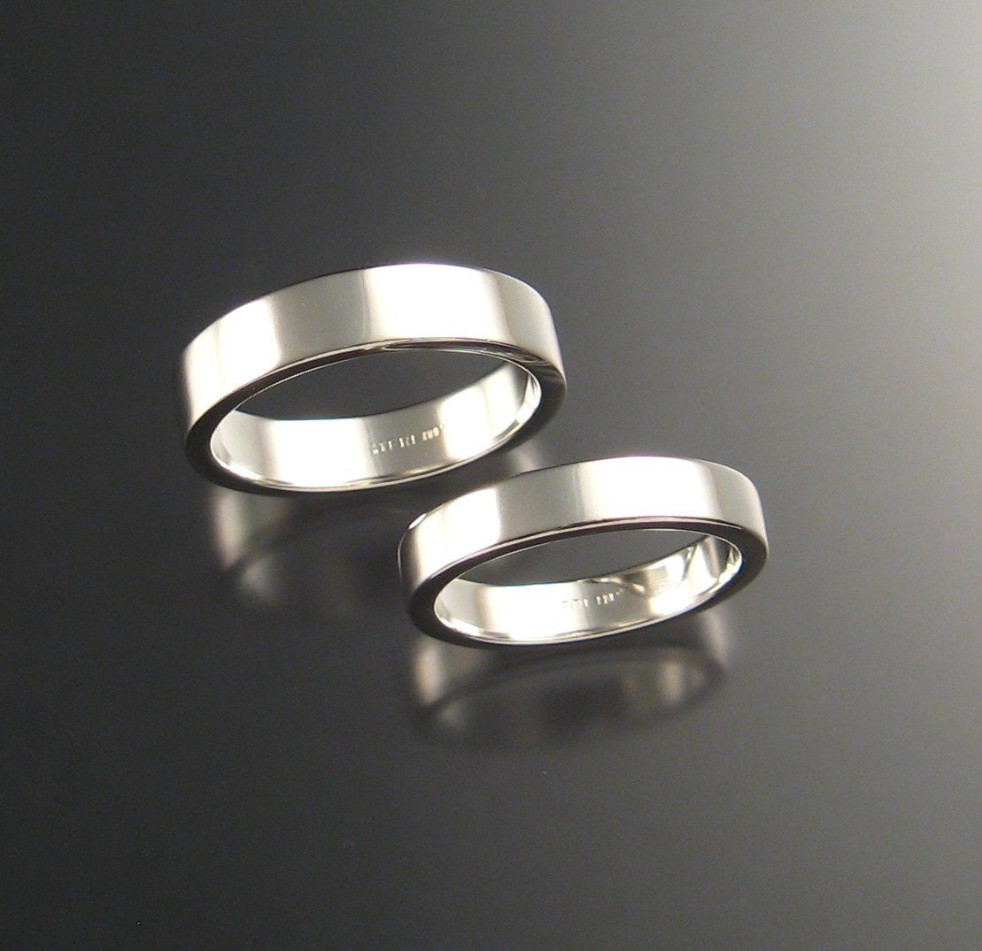 Rechteckige Eheringe Aus Sterling Silber Für Sie Und Ihn Auf Bestellung in Ihrer Größe von stonefeverjewelry