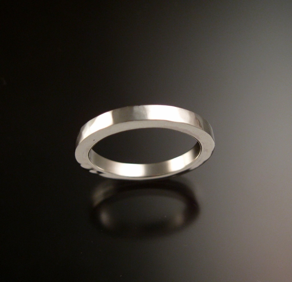 sterling Silber Ehering Leicht Gehämmert in Ihrer Größe Gefertigt von stonefeverjewelry