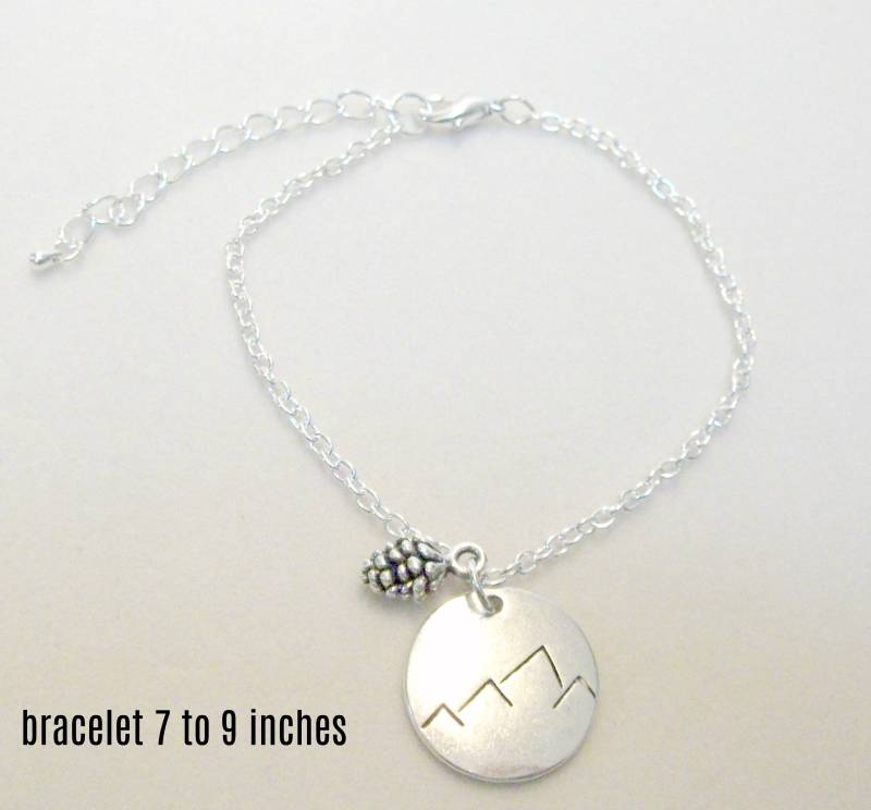 Bergspitzen Bettelarmband Silber Tannenzapfen Halskette Set von stonesnshells