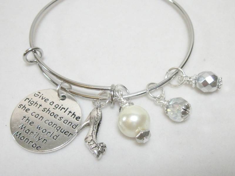 Die Richtigen Schuhe Armreif Charm Armband von stonesnshells