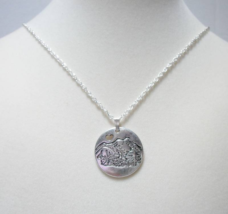 Berg Motiv Anhänger Halskette Versilberte Seilkette von stonesnshells