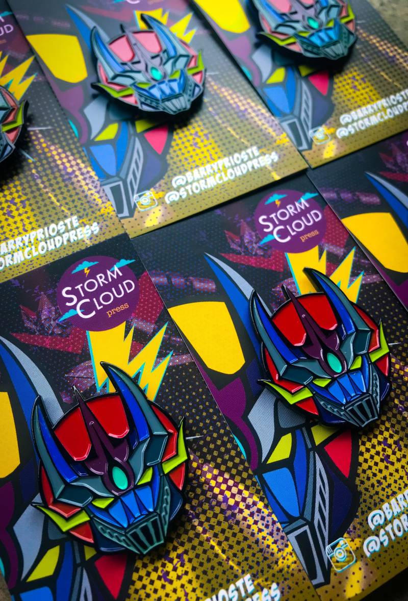 Großer Mazinger Z Shogun Krieger Mazinga Retro Glow in The Dark Emaille Pin von stormcloudpress