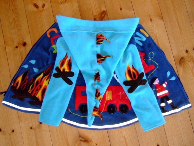 Zipfeljacke "Feuerwehr 2" Wunschgröße von strickhuhndesign