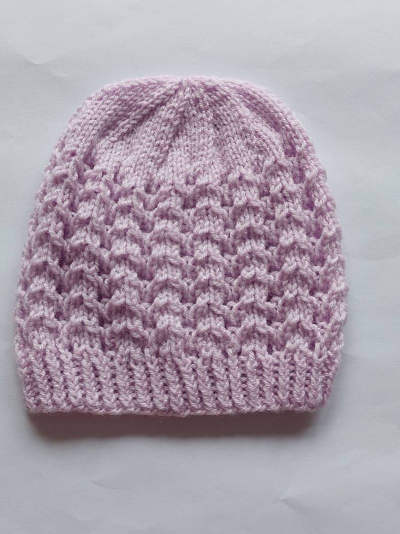 Handgestricktes Babymützchen Handgestricktes Babymützchen von strickmadl