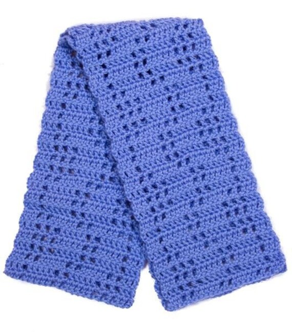 Blaue Filet Wellenlinien Gehäkelte Schal - Bereit Zu Versenden Blaue Filet Wellenlinien Gehäkelte Schal - Bereit Zu Versenden von stringsbydesign