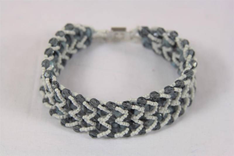 Schwarz Und Weiß Flach Doppelspirale Armband - Bereit Zu Versenden von stringsbydesign