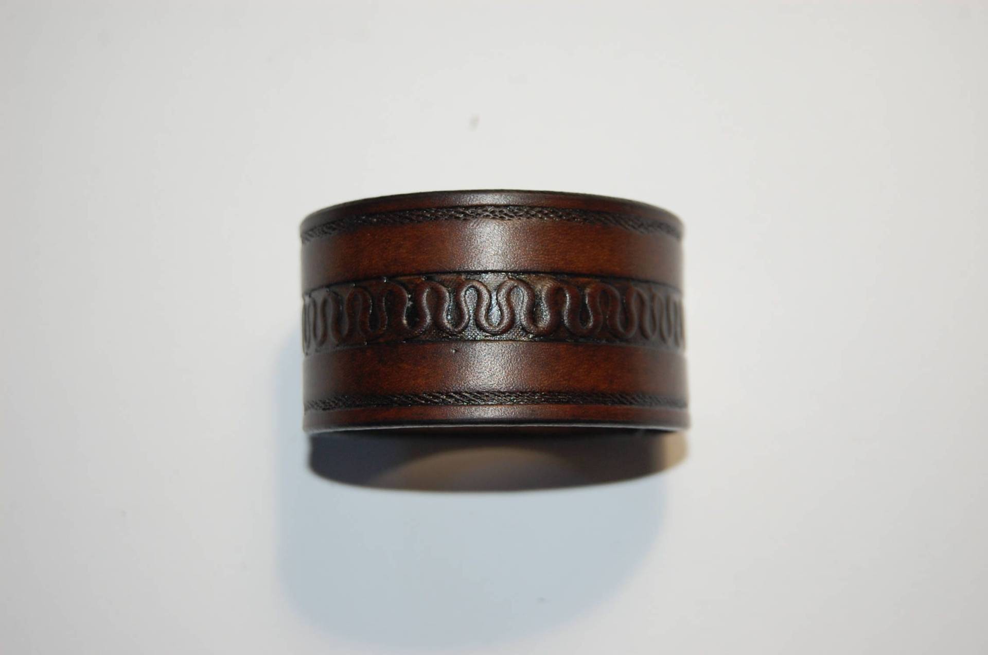 Lederarmband, Lederarmband, Handarbeit Punziert von strowbridgeleather