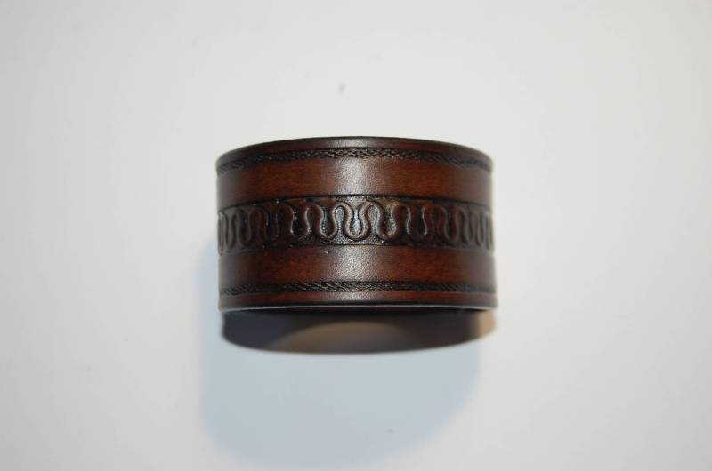 Lederarmband, Lederarmband, Handarbeit Punziert Lederarmband, Lederarmband, Handarbeit Punziert von strowbridgeleather