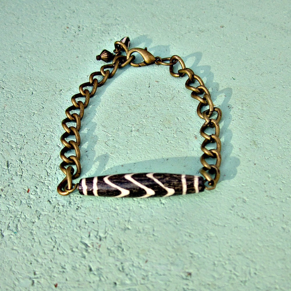 Verstellbare Unisex-Armbandkette Aus Gefärbtem Knochen Und Messing Wassermann von studioRenee