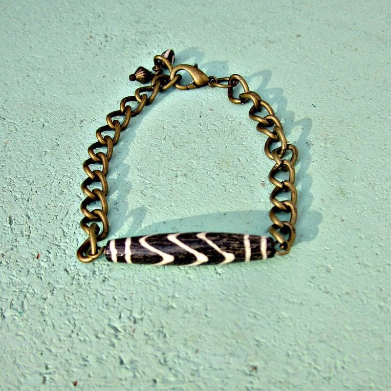 Verstellbare Unisex-Armbandkette Aus Gefärbtem Knochen Und Messing Wassermann Verstellbare Unisex-Armbandkette Aus Gefärbtem Knochen Und Messing Wassermann von studioRenee