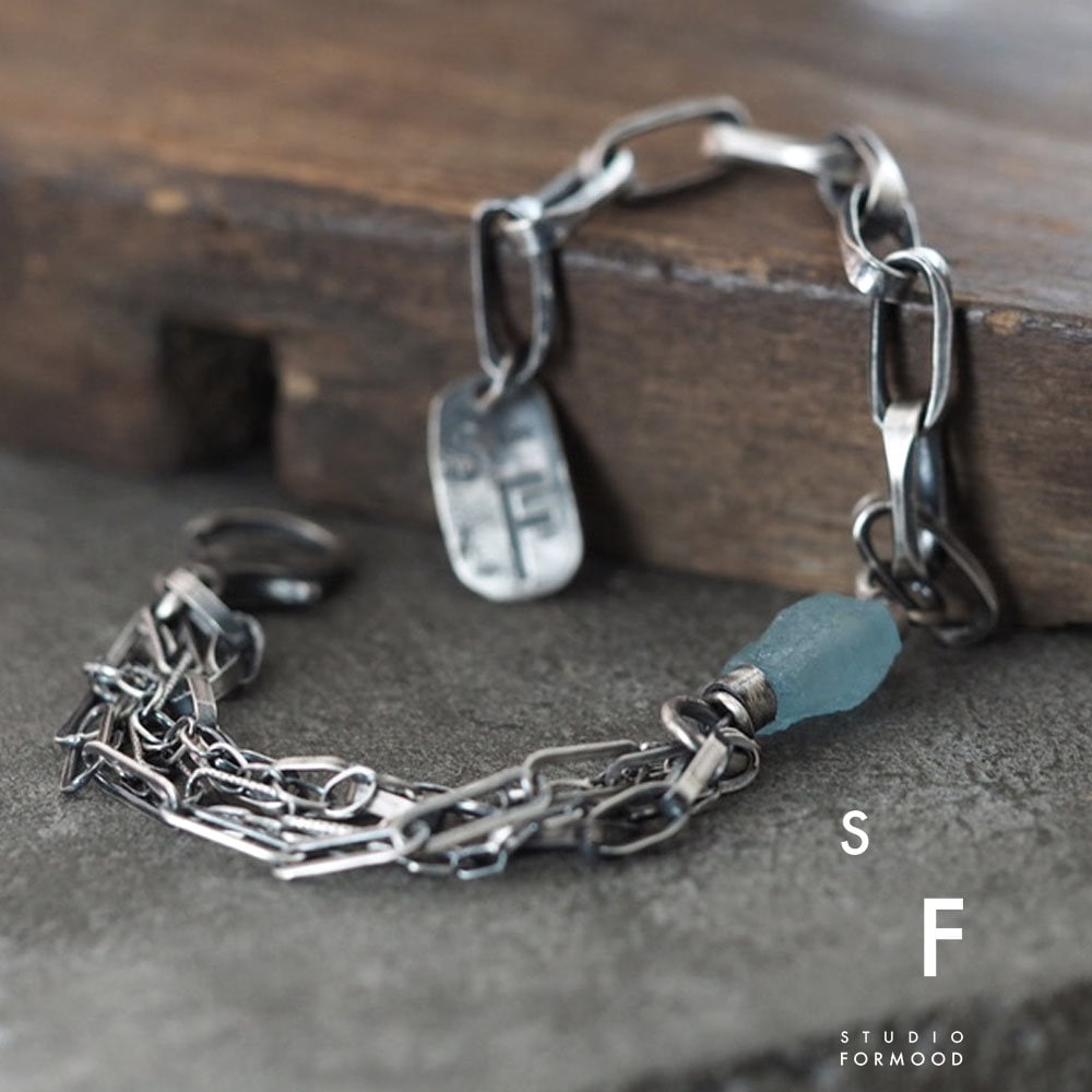 Blau Aquamarin Und Oxidiertes Sterling Silber - Armband, Modernes Rohes Silberarmband Studioformood Blau Aquamarin Und Oxidiertes Sterling Silber - Armband, Modernes Rohes Silberarmband Studioformood von studioformood